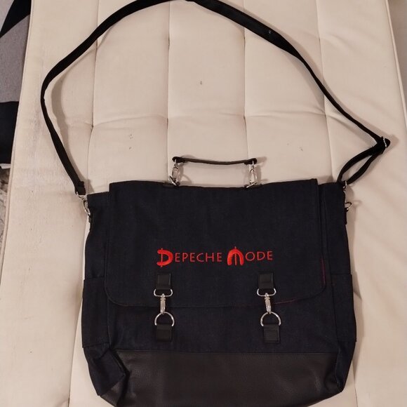 NEW DEPECHE MODE DENIM MESSENGER BAG From GLOBAL SPIRIT TOUR VIP PACKAGE - Picture 5 of 6